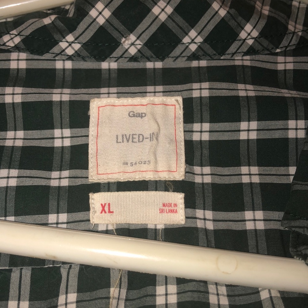Gap button down long sleeve shirt
